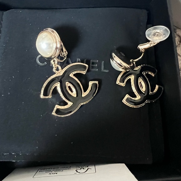 🚫🚫SOLD🚫📛Chanel big dangle earrings - Picture 3 of 6